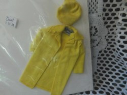 SKIPPER YELLOW RAINCOAT 10